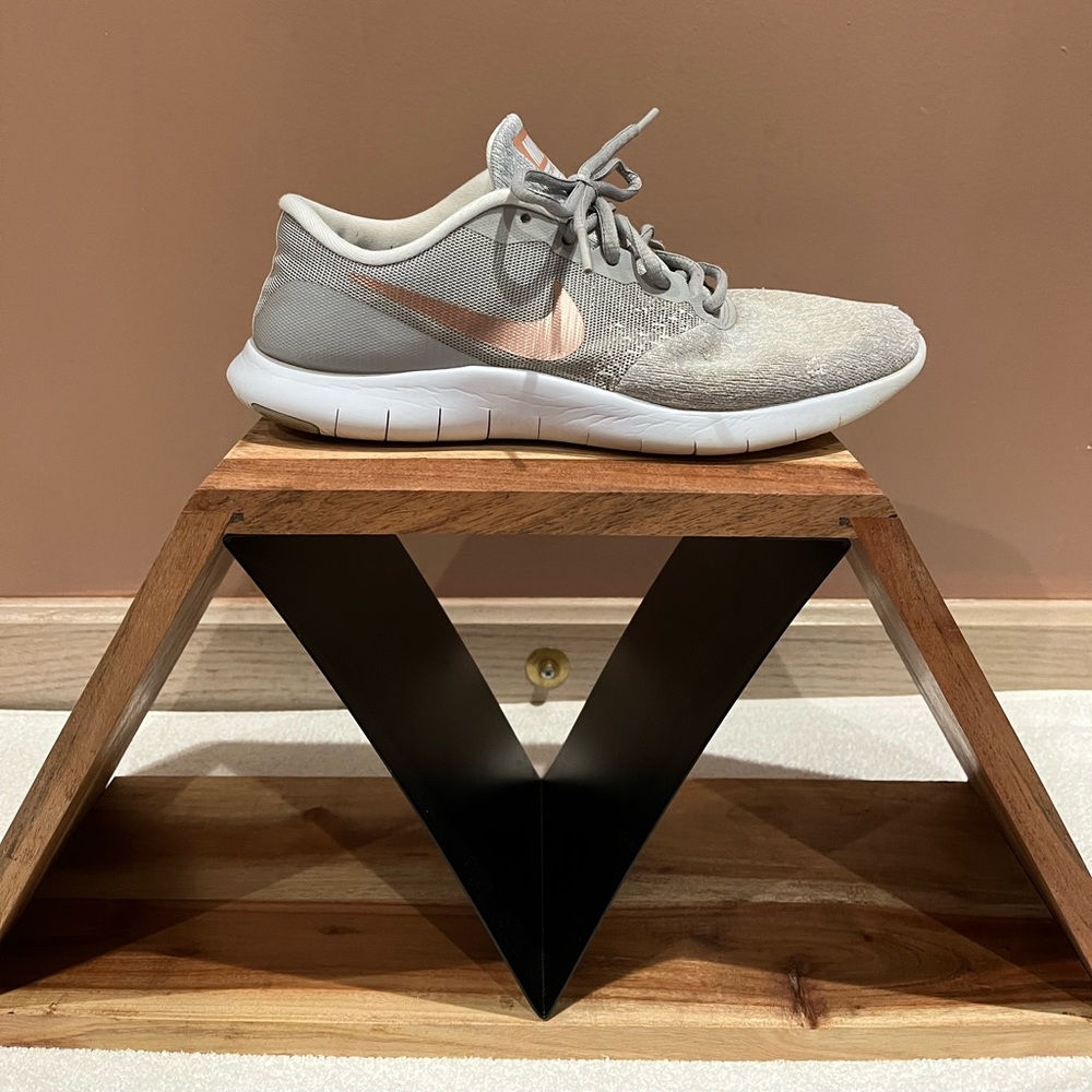 Gray & Rose Gold Nike Flex Contact Running Shoes